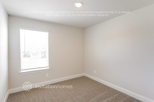 Building Photo - 277 River Rock Dr