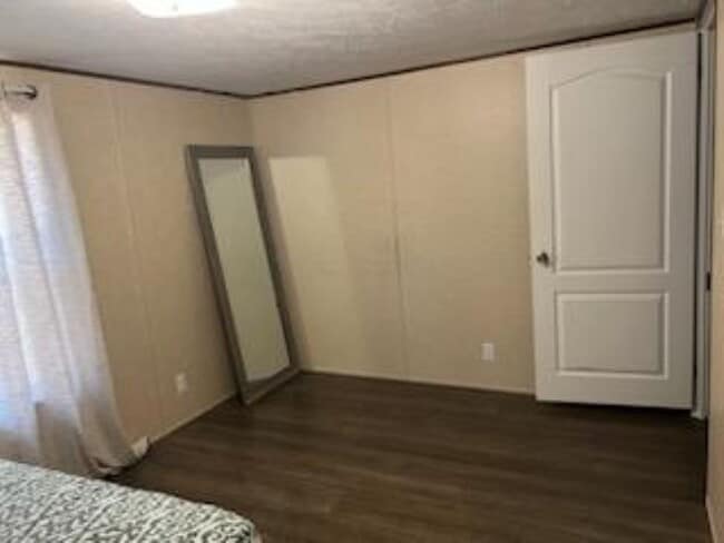 Building Photo - $1,000 - 2 Bedroom / 2 Bath Unfurnished Mobile Home in the North River Road Community