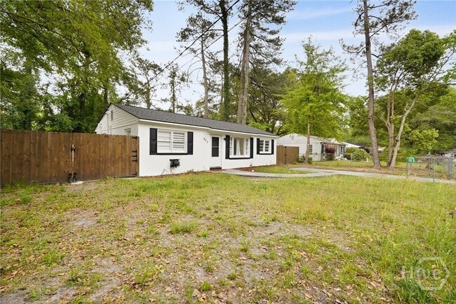 Building Photo - 403 Patton Rd