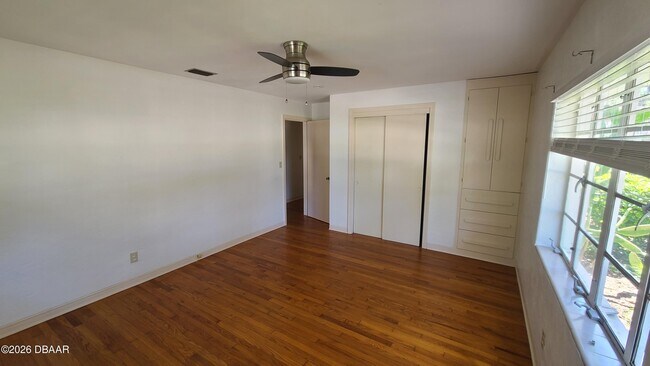 Building Photo - 4 Pleasant View Cir