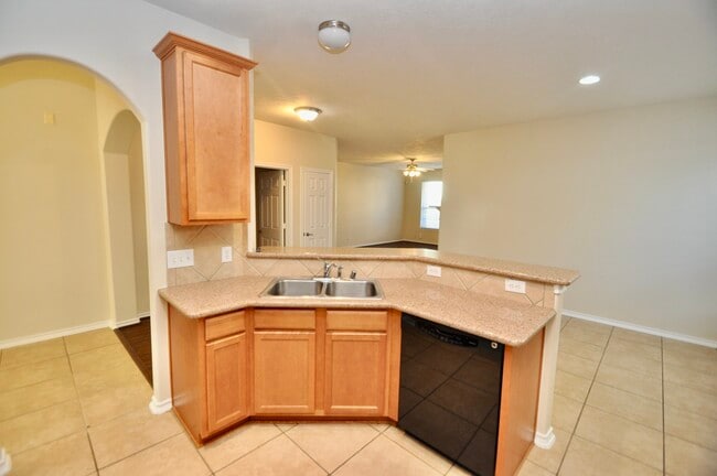 Building Photo - 12315 Field Brook Ct