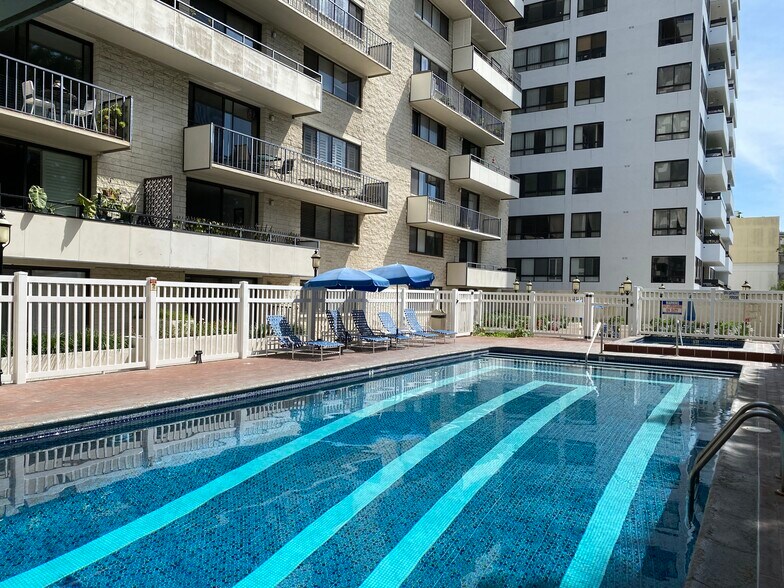 Building Photo - 10535 Wilshire Blvd