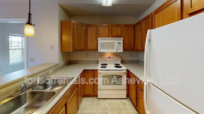 Building Photo - 157 Morningside Ln