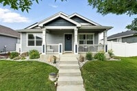 Building Photo - 3 BED, 2 BATH MODERN HOME!