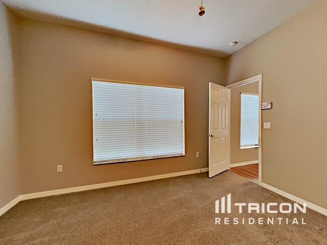 Building Photo - 15213 Durango Cir