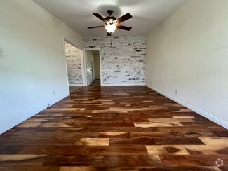 Building Photo - 375 Bonair St