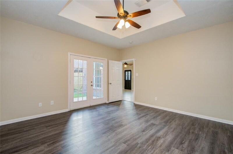 Building Photo - 8902 Edgebrook Dr