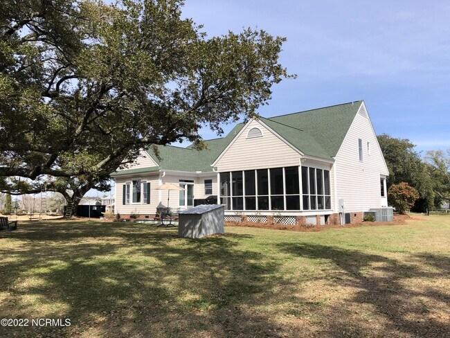 Building Photo - 534 Neptune Dr