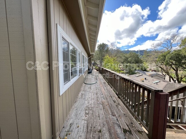 Building Photo - 6 Kittiwake Rd