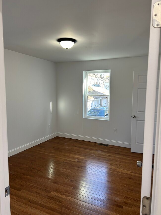 Second bedroom - 472 Friendship St