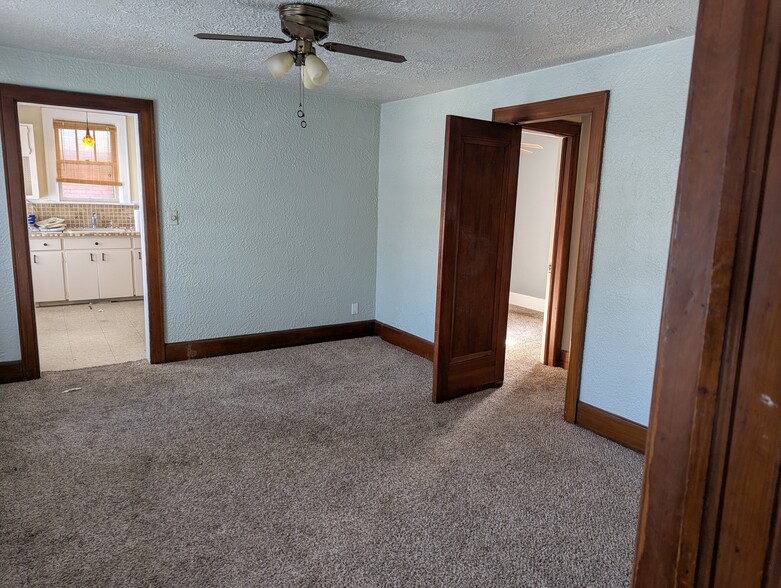Dining Room - 663 W 7th St