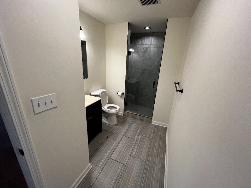 Building Photo - 99 Pine St