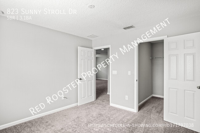 Building Photo - 823 Sunny Stroll Dr