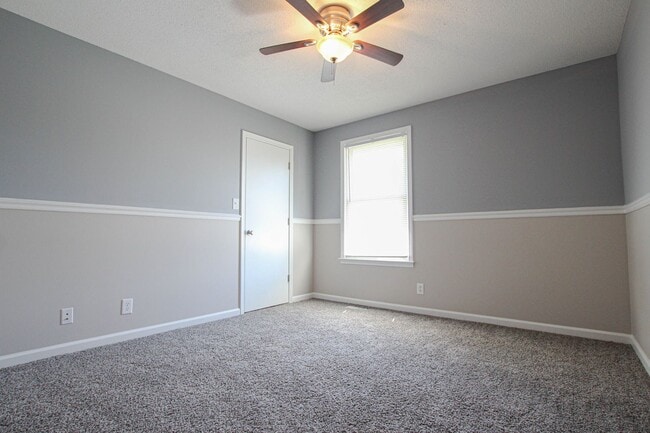Building Photo - Pet Friendly Three Bedroom with Basement!