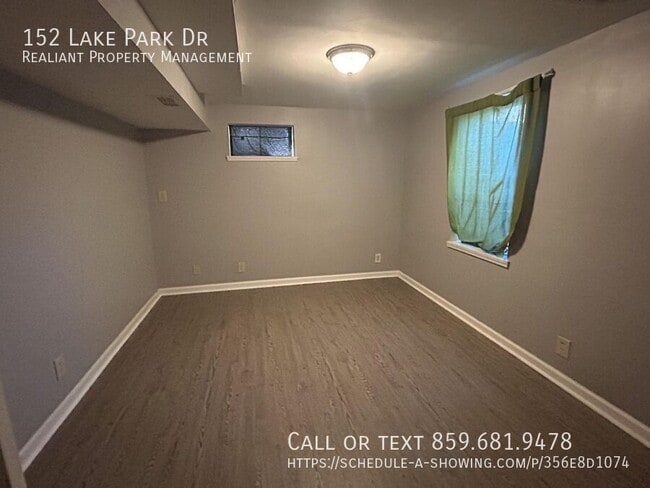 Building Photo - 152 Lake Park Dr