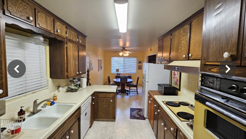 Kitchen - 2551 W San Gabriel Ave