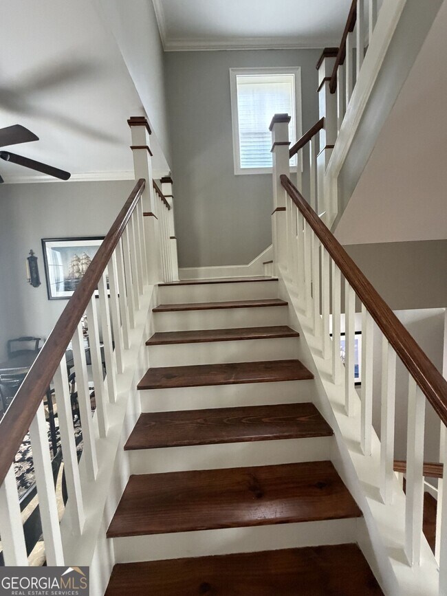 Building Photo - 102 Riverfront Cir