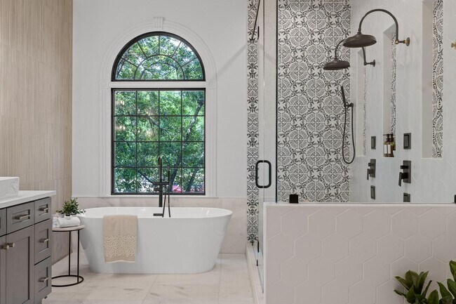 Building Photo - 1103 Centennial Dr