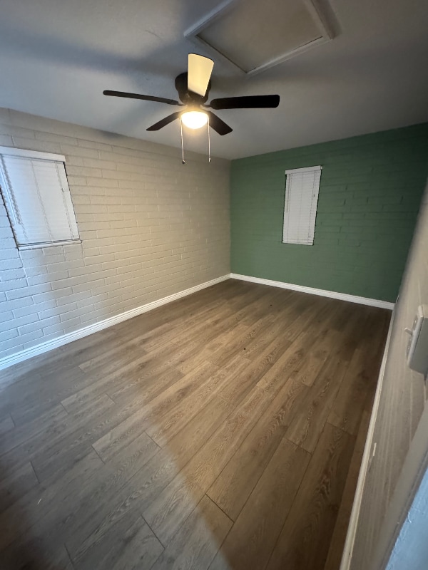 Building Photo - 518 S Mulberry