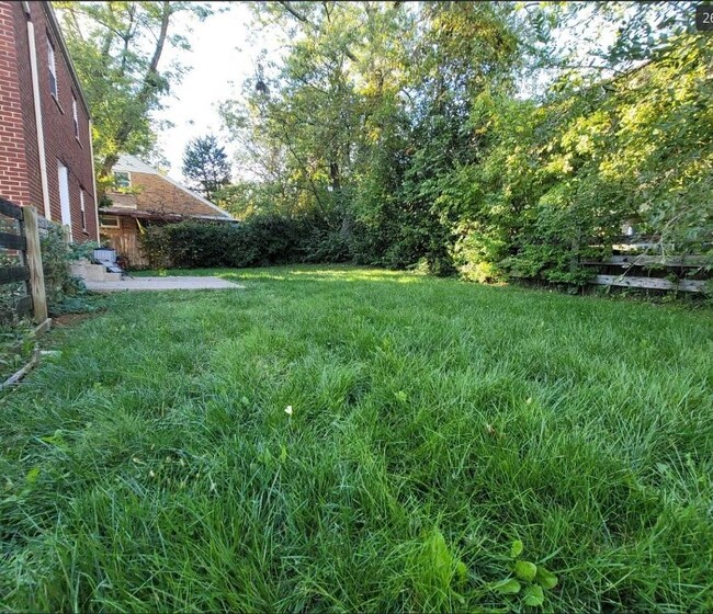 Building Photo - 1641 Pasadena Ave