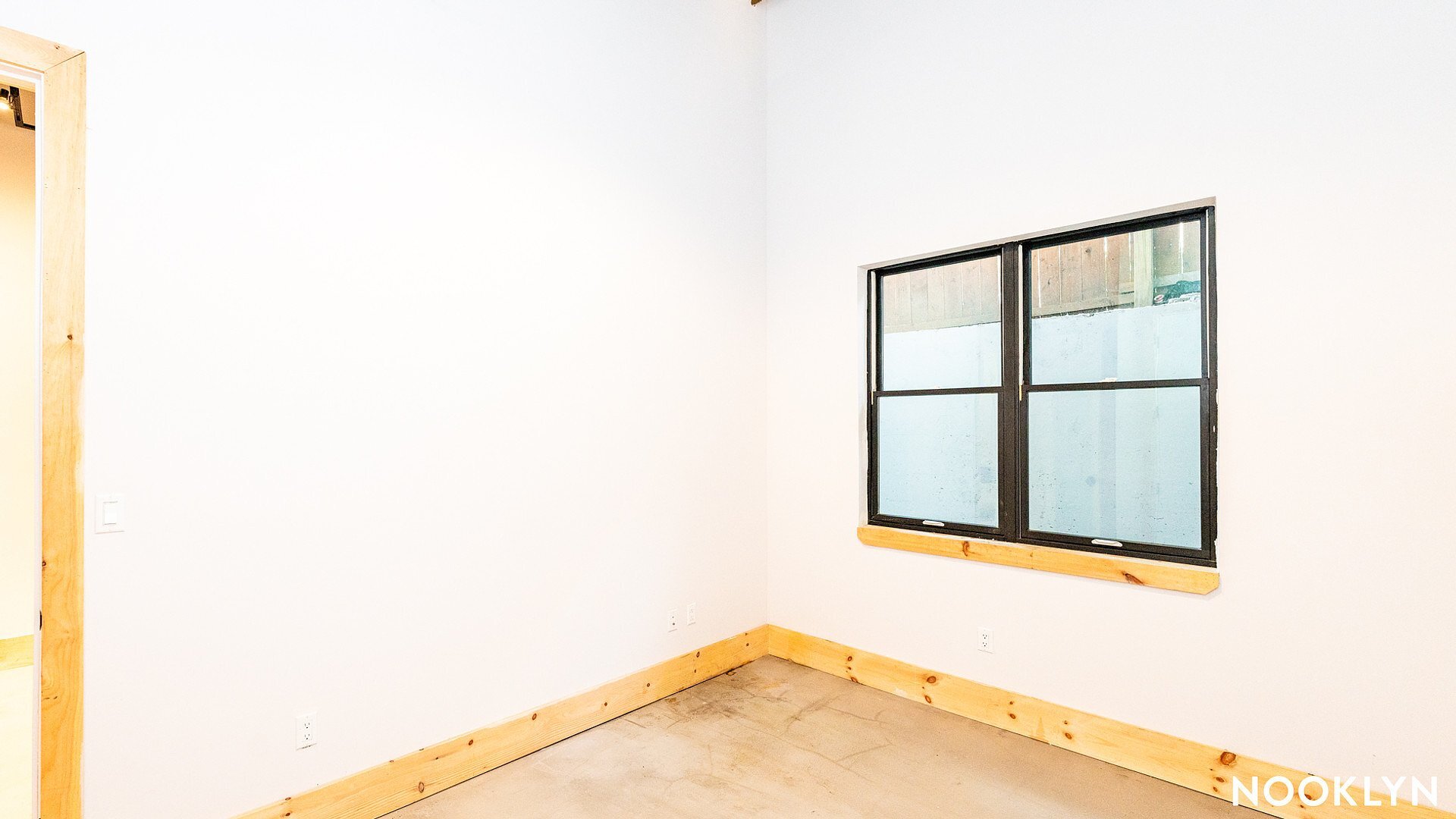 Building Photo - 255 18th St