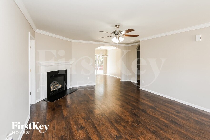 Building Photo - 6824 Parkers Crossing Dr