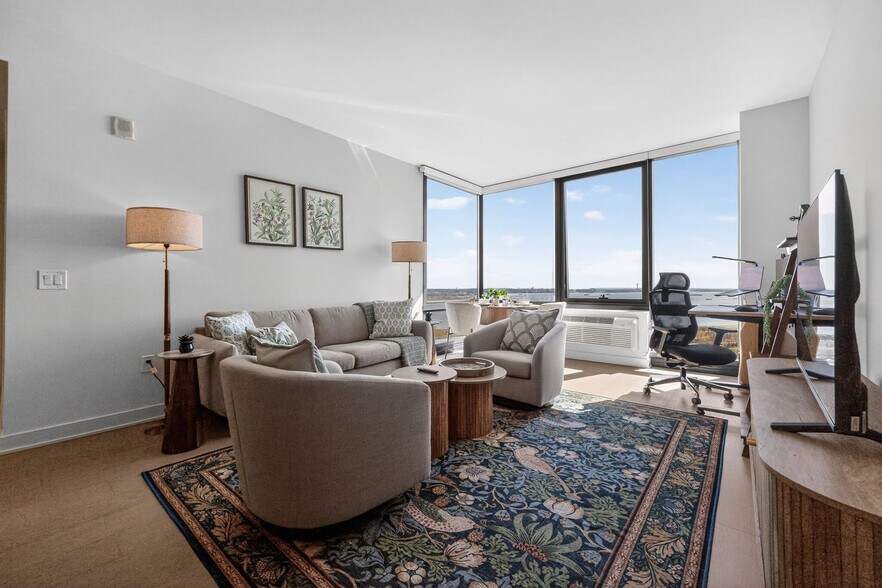 Building Photo - 33 Park View Ave