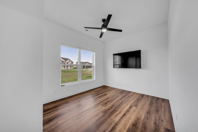 Building Photo - Modern Duplex with Spacious Design & Upsca...
