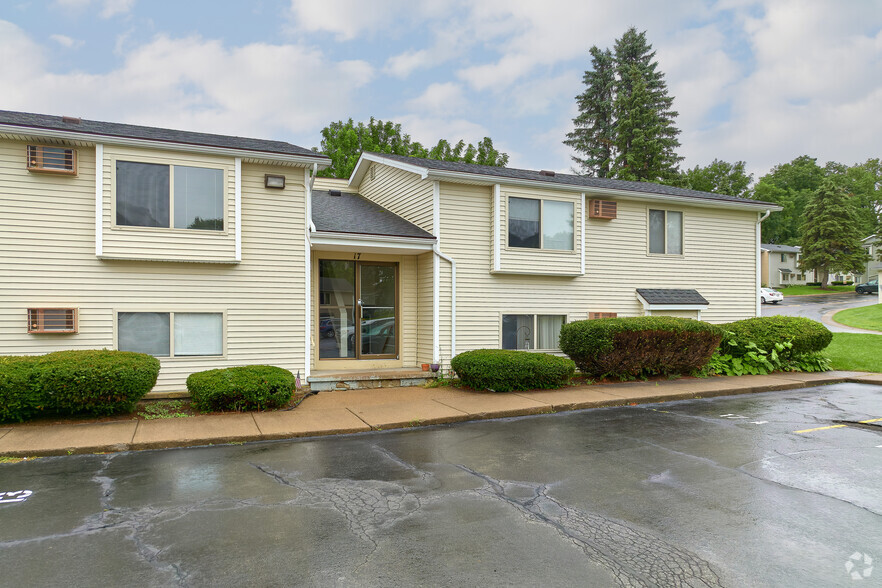 Building Photo - Hilltop View Apartments & Townhomes