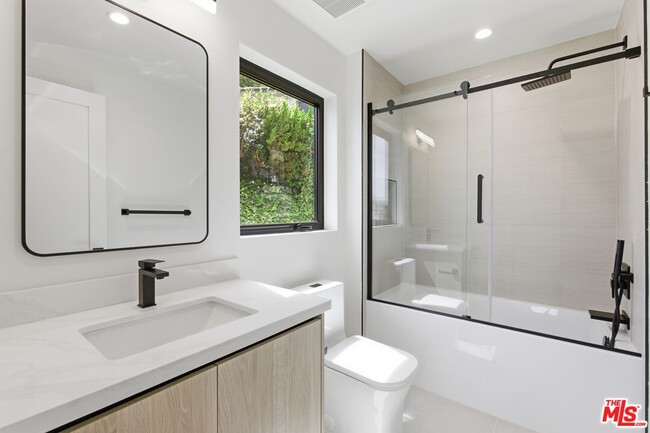 Building Photo - 3845 Don Tomaso Dr