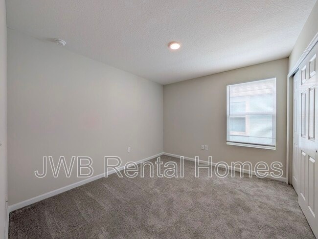 Building Photo - 1292 Pangola Dr