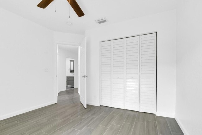 Building Photo - 13737 Yarmouth Dr