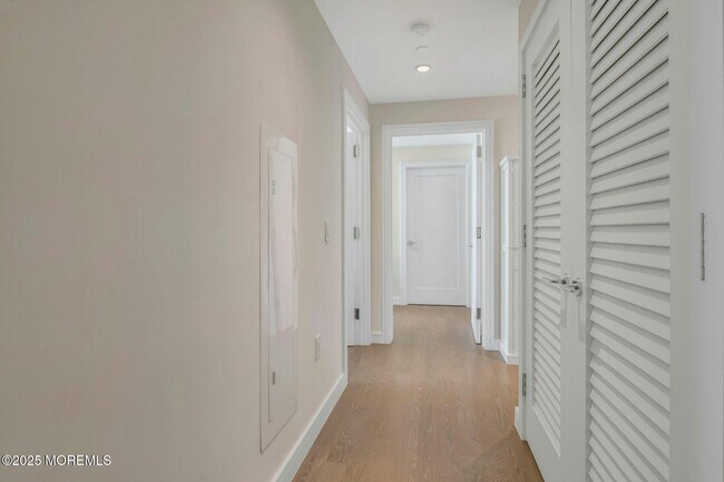 Building Photo - 30 Melrose Terrace