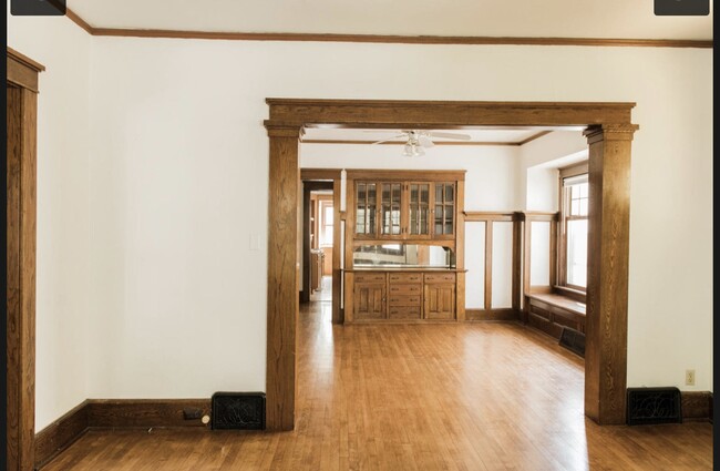 Building Photo - 2952 N Frederick Ave