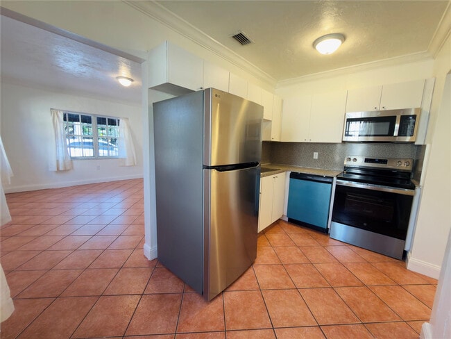 Building Photo - 3172 McDonald St