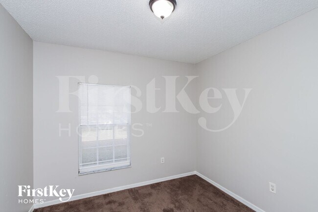 Building Photo - 113 Marsh St