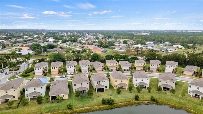 Building Photo - 1766 NW Cataluna Cir