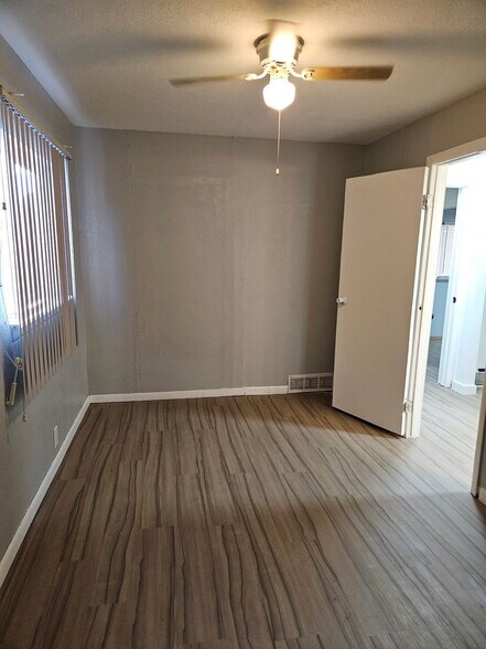 Building Photo - 724 Troy Ave