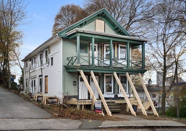 Building Photo - 7 Davis St