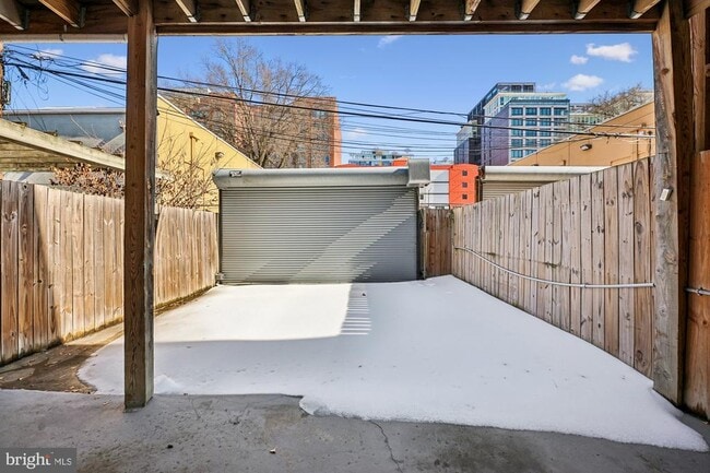 Building Photo - 1226 Carrollsburg Pl SW