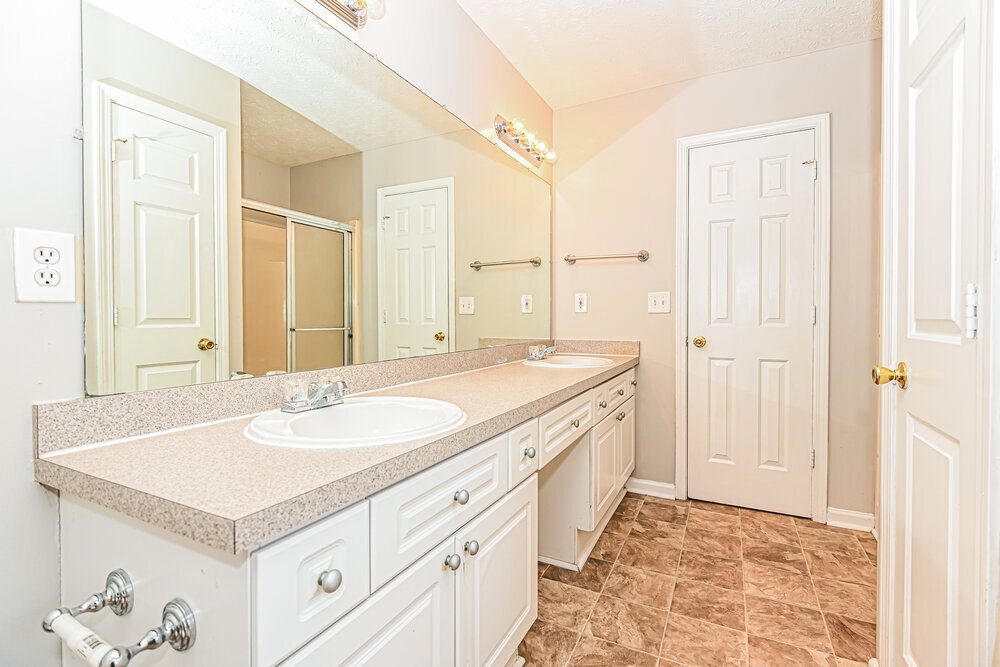 Building Photo - 706 Hearthstone Crossing