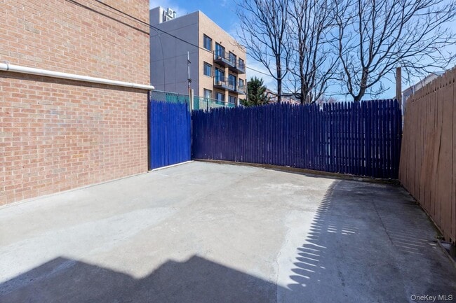 Building Photo - 100-30 Martense Ave