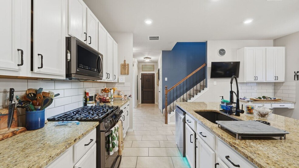 Building Photo - 2011 Sisyphus Vw