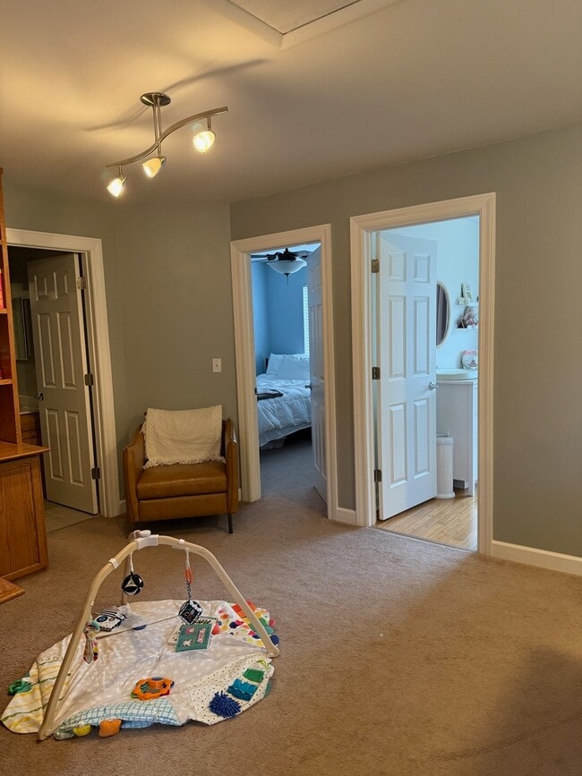 Building Photo - 378 Tower Dr