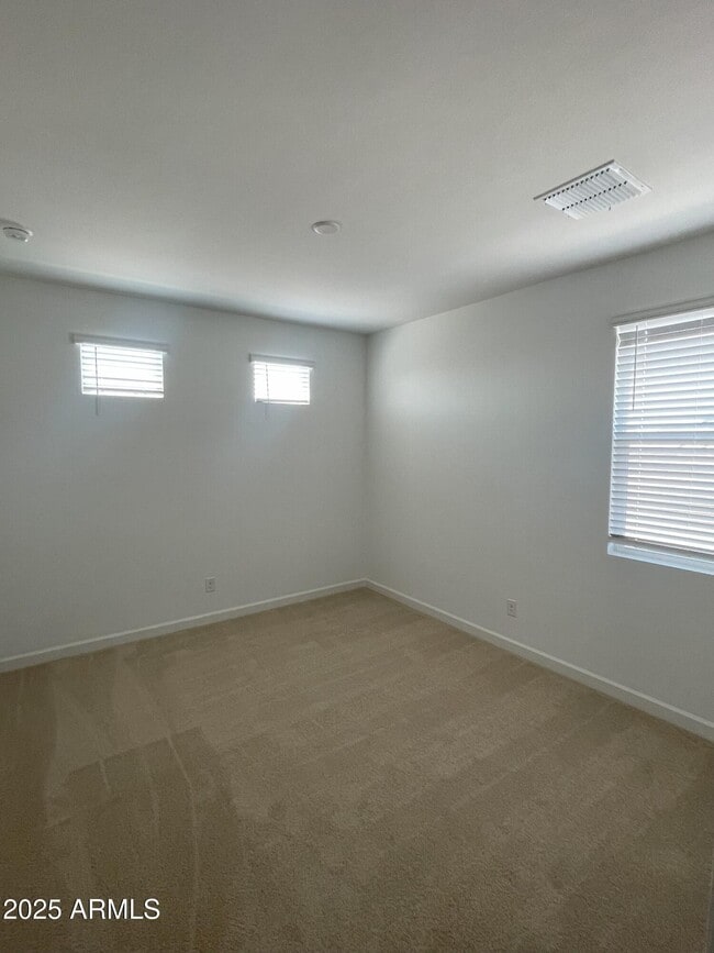 Building Photo - 7417 W Buckhorn Trail