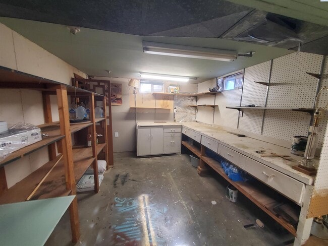 Building Photo - Central kennewick rental