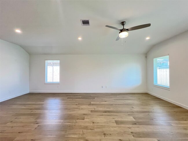 Building Photo - 30243 Lone Peak Dr