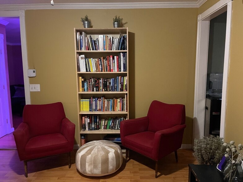 TV room - 104 Aspen Cir