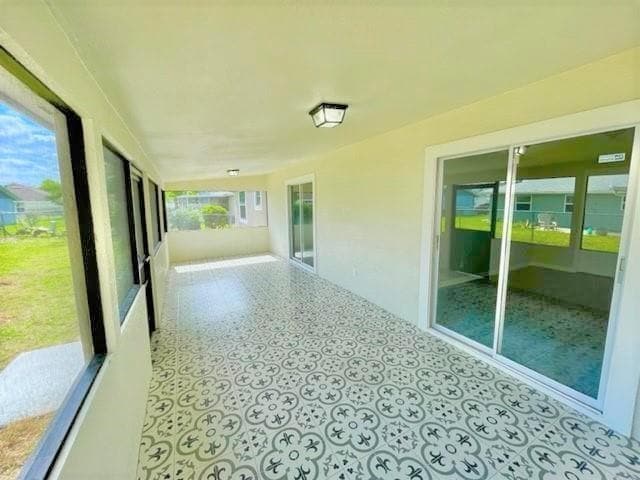 Building Photo - 705 Harland Ct
