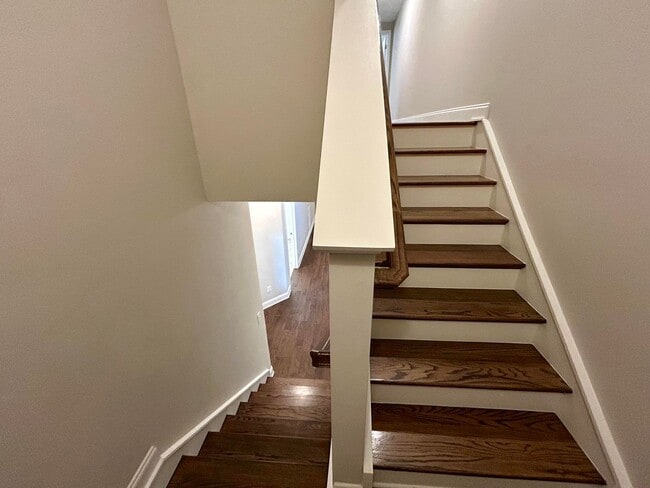 Building Photo - Spacious 3 bed, 3 bath home in Groves Park Commons featuring a modern kitchen, 2-car garage, and ...